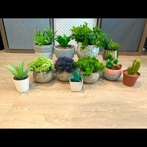 Assorted artificial plants